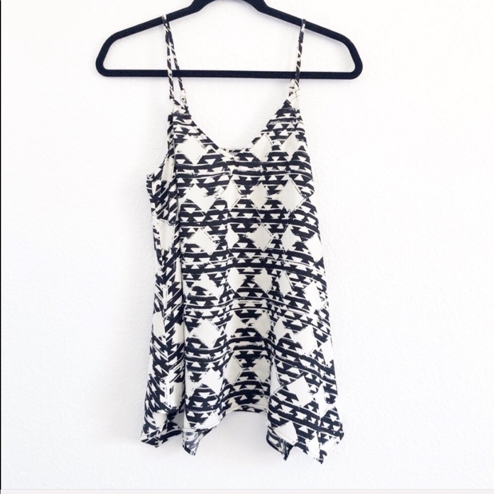 Mossimo | Black & ivory Tribal Geometric print top